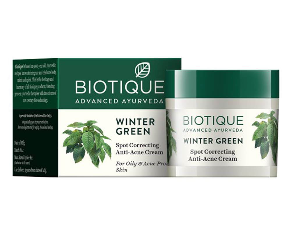  Biotique ADVANCED AYURVEDA WINTER GREEN Spot-Correcting Anti-Acne Cream