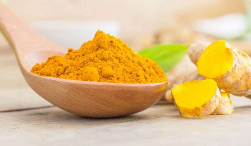 turmeric and milk face mask 